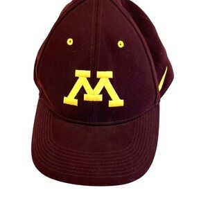 Nike MN Gophers Kids Burgundy Gold Hat 6 3/4 Minnesota